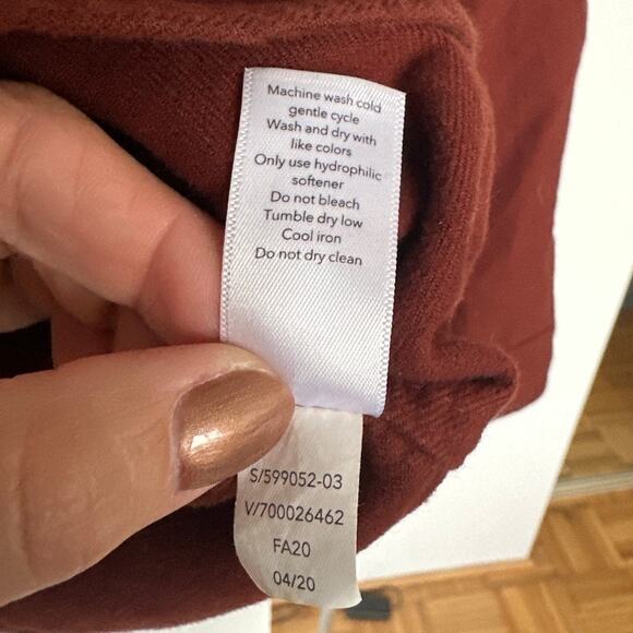 Hill City Men's Hybrid Oxford  Button-up Long Sleeve Shirt, Rust, Size S, EUC - Picture 5 of 6